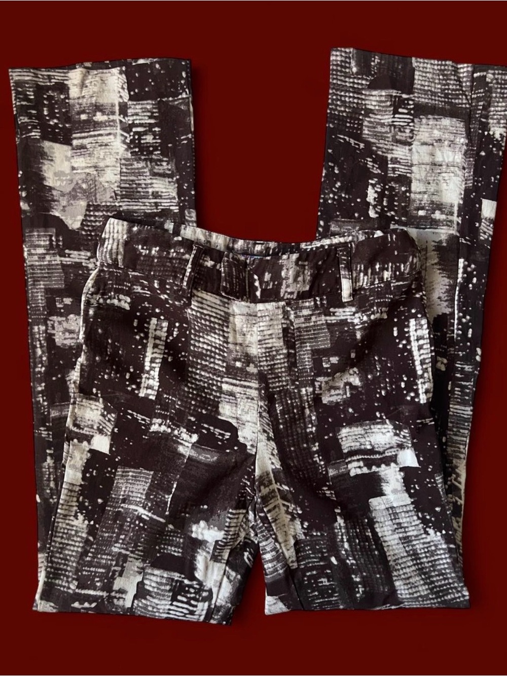 women’s Black & White retro Print Pants